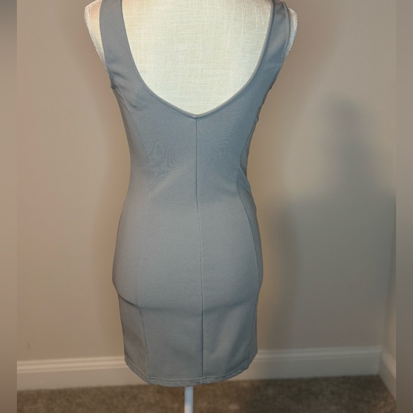 Forever 21 Barbie/80s dress - Picture 2 of 5